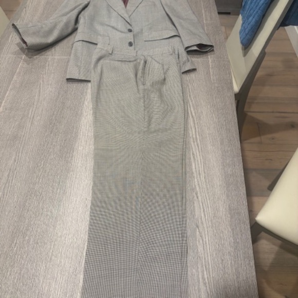 Men's suit - Glen Plaid - 39R - $60 - Picture 1 of 4